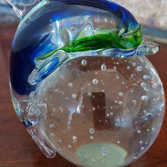 Art Glass Paperweight Blue Green Dolphin  Clear Bubble Glass Ball Sphere - Picture 4 of 8